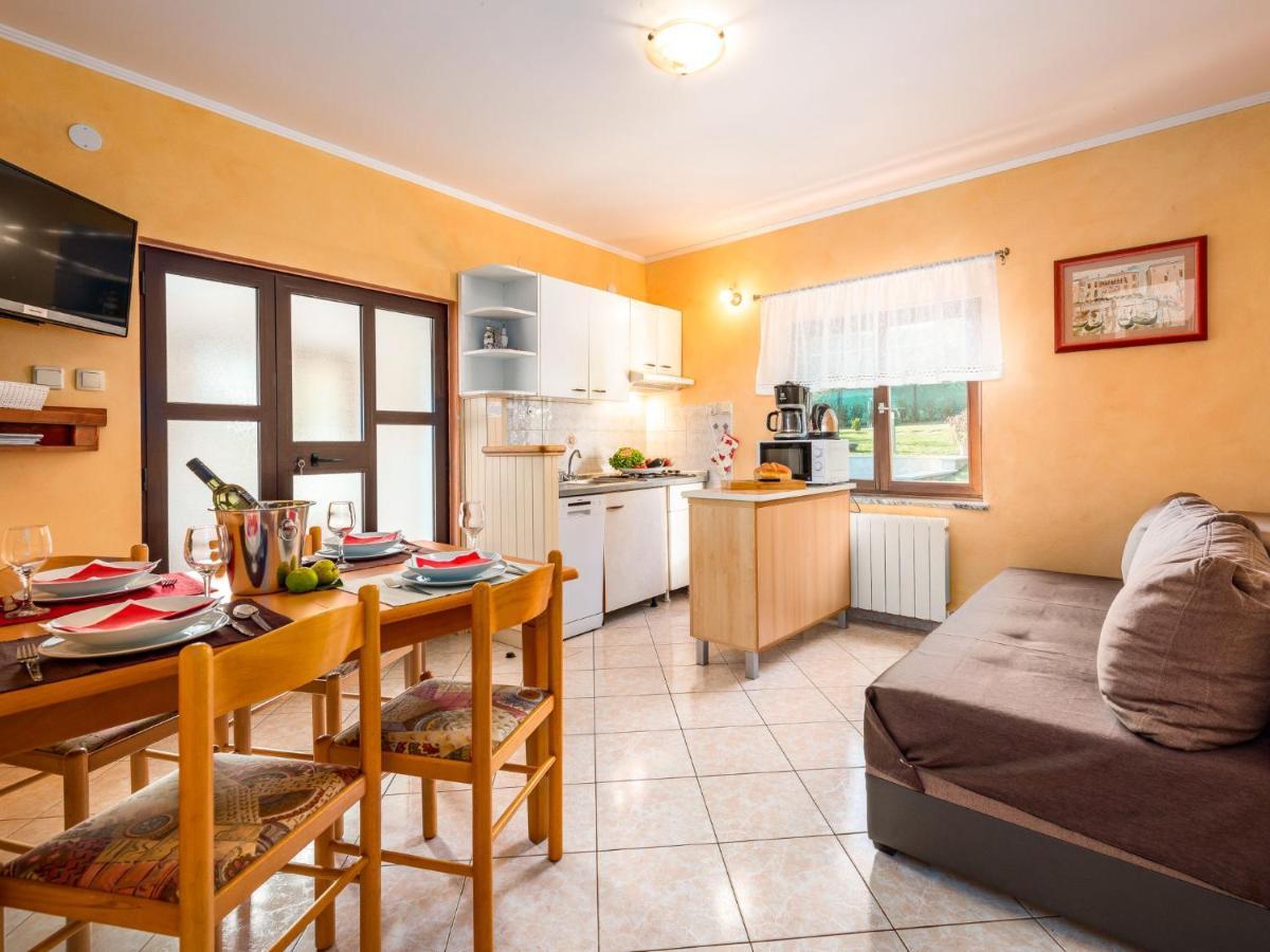 Holiday Home Hacienda - Pzn316 By Interhome Tinjan Exteriér fotografie