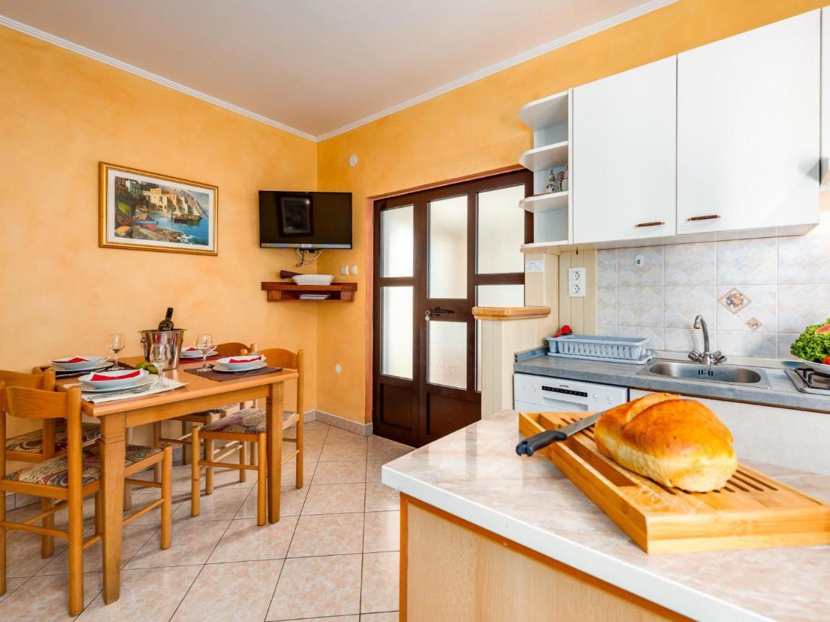 Holiday Home Hacienda - Pzn316 By Interhome Tinjan Exteriér fotografie