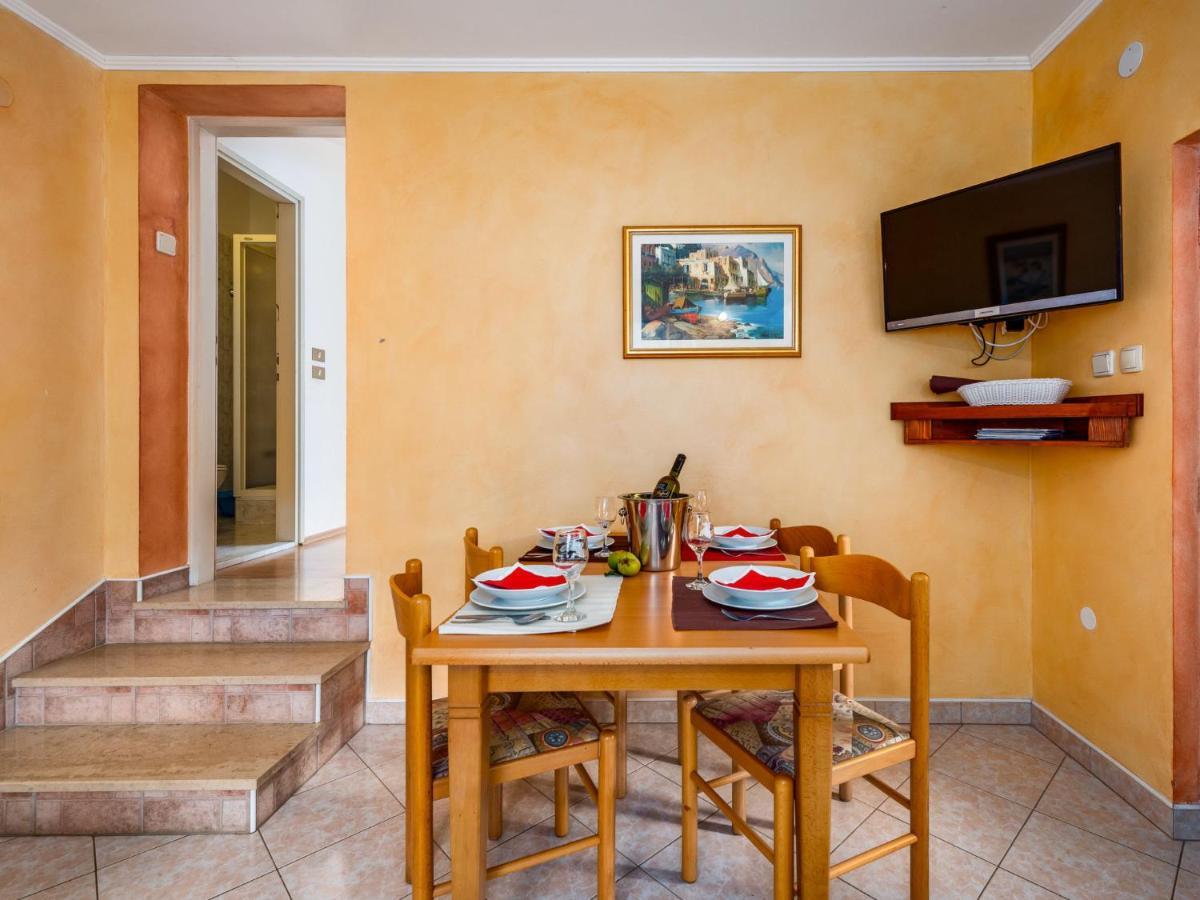 Holiday Home Hacienda - Pzn316 By Interhome Tinjan Exteriér fotografie