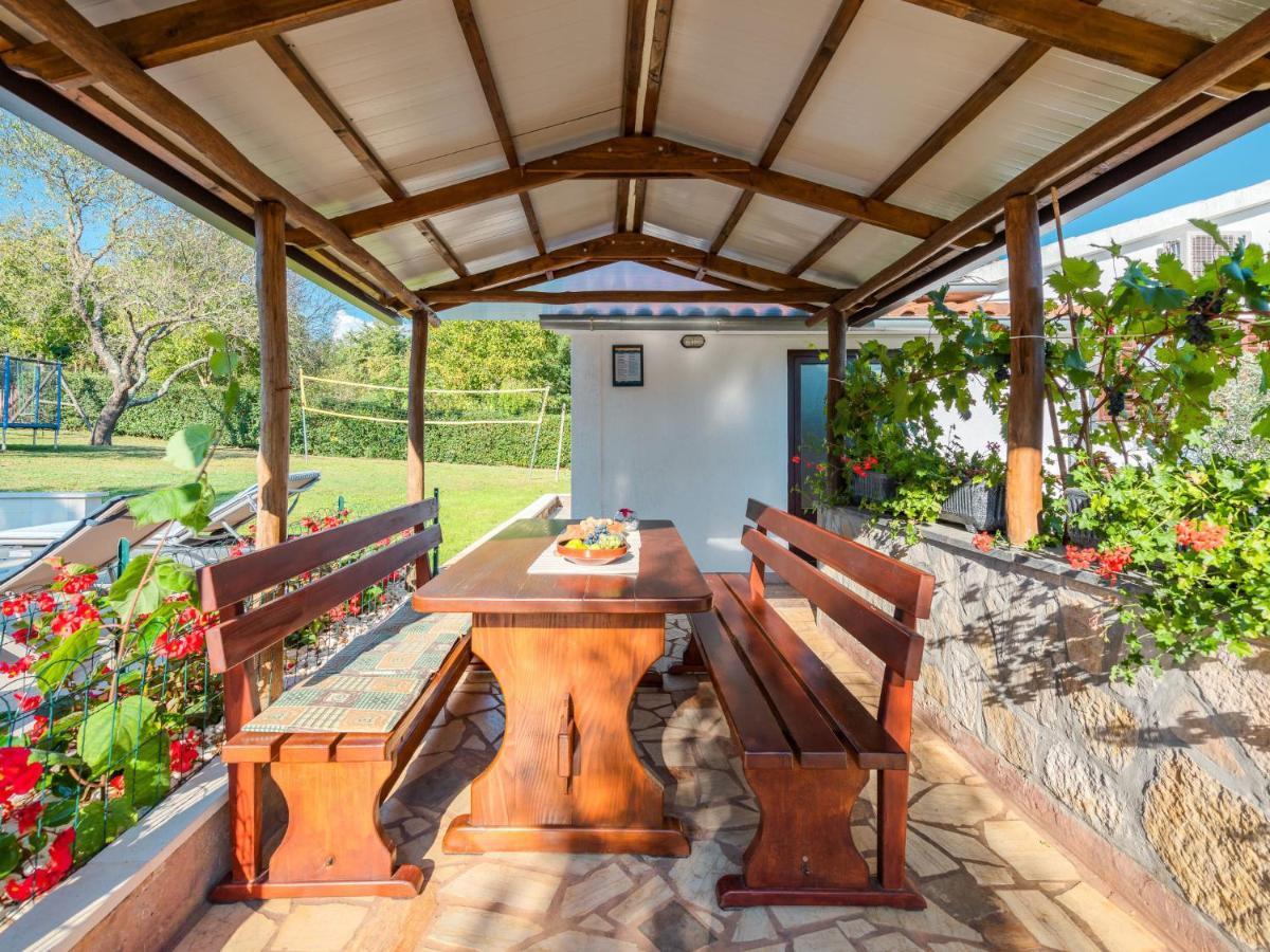 Holiday Home Hacienda - Pzn316 By Interhome Tinjan Exteriér fotografie